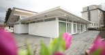 Das Hospiz St. Thomas bietet die Möglichkeit, die letzte Lebensphase in familiärer und wohnlicher Atmosphäre zu verbringen. Acht Zimmer und ein Gemeinschaftsbereich charakterisieren den Neubau von Huf Haus in typischer Fachwerk-architektur aus Holz.